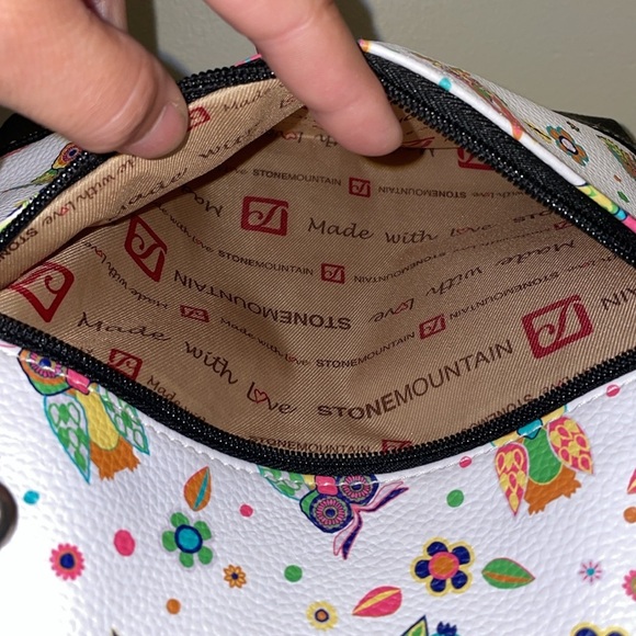 Stone Mountain Accessories White and Black Owl Tote - Picture 12 of 16